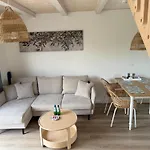 Mamma Mia Park Apartment